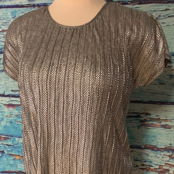 Jasmine & Juliana Shimmer Short Sleeved Blouse - Picture 3 of 7